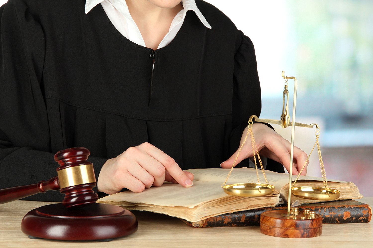 адвокаты по уголовным делам для несовершеннолетних Это